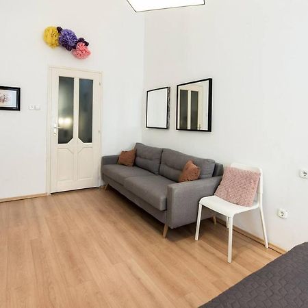 Cosy And Central Apartment With 4 Bedrooms And A/C Budapeste Exterior foto