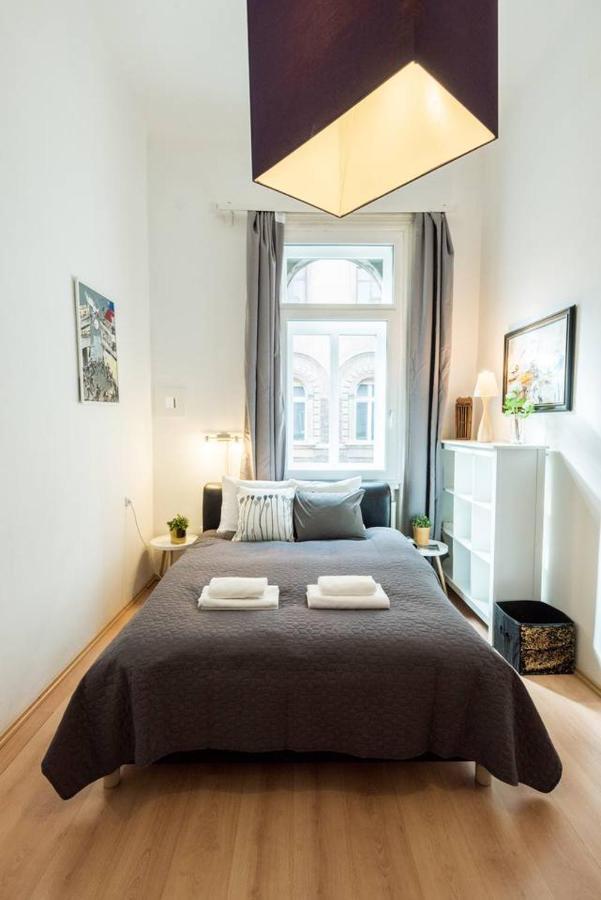 Cosy And Central Apartment With 4 Bedrooms And A/C Budapeste Exterior foto