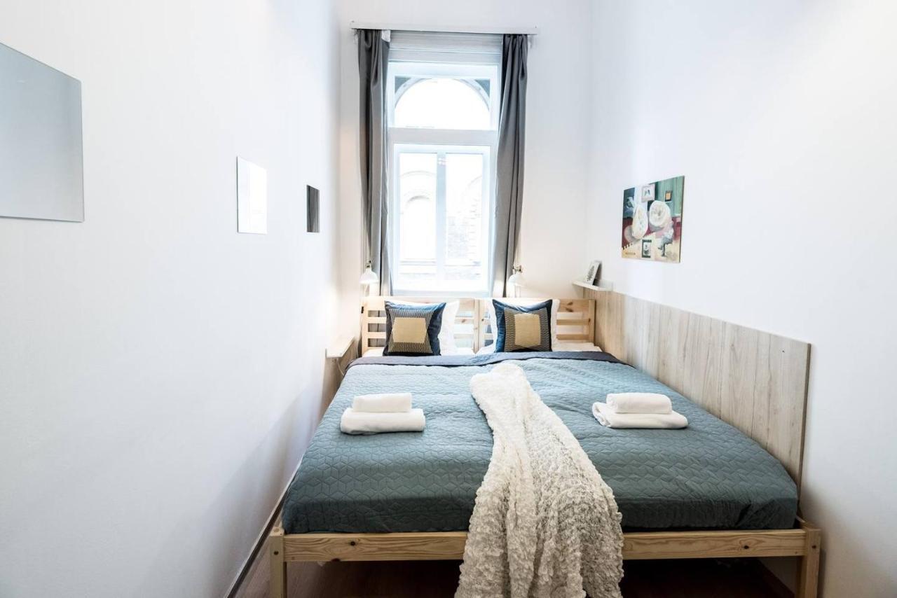 Cosy And Central Apartment With 4 Bedrooms And A/C Budapeste Exterior foto
