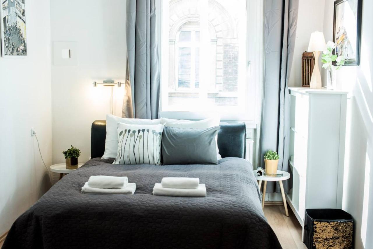 Cosy And Central Apartment With 4 Bedrooms And A/C Budapeste Exterior foto