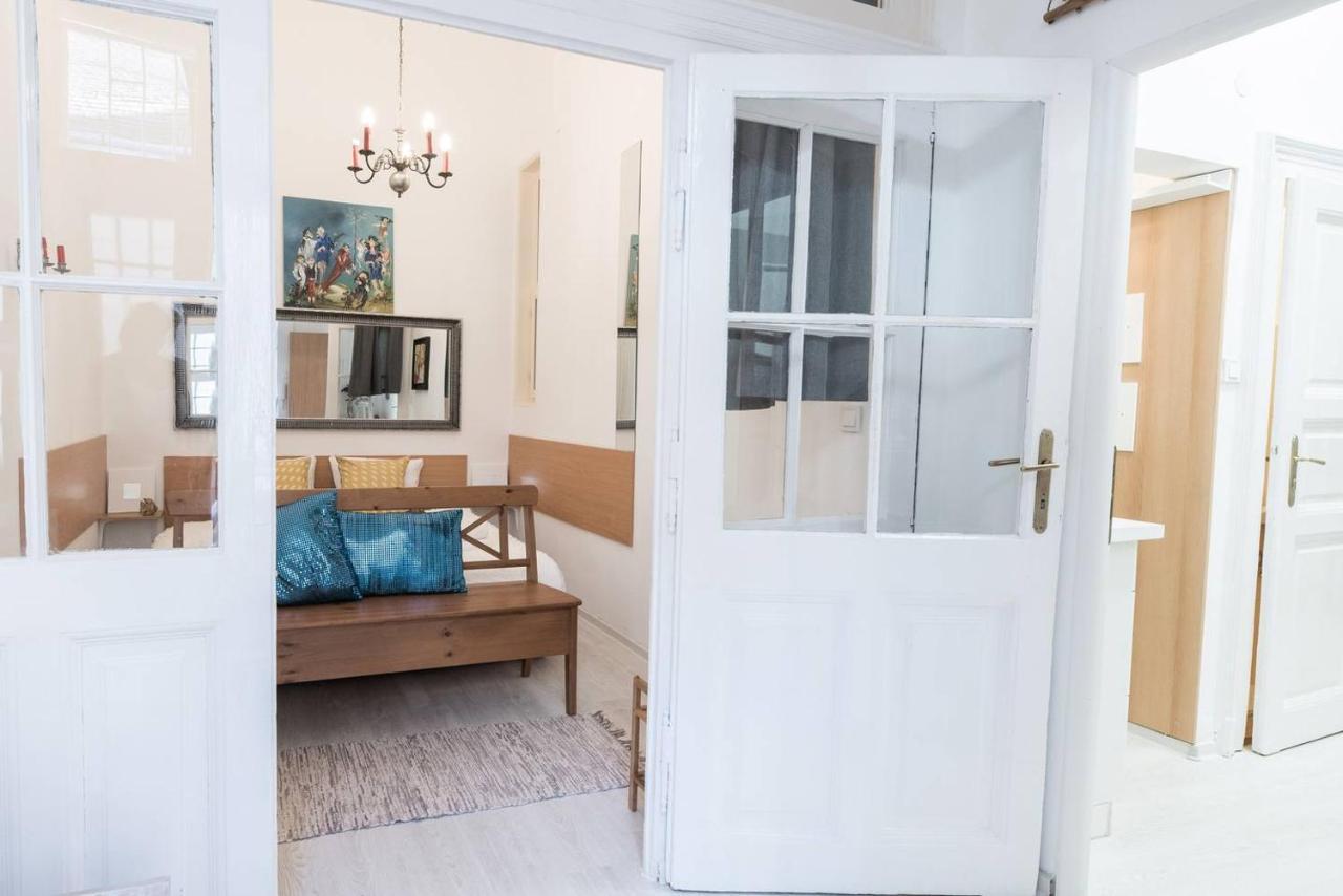 Cosy And Central Apartment With 4 Bedrooms And A/C Budapeste Exterior foto