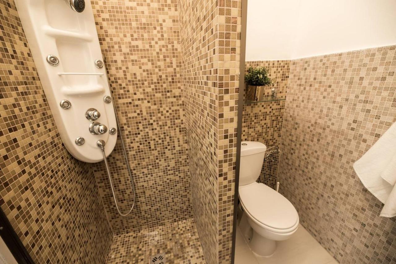 Cosy And Central Apartment With 4 Bedrooms And A/C Budapeste Exterior foto
